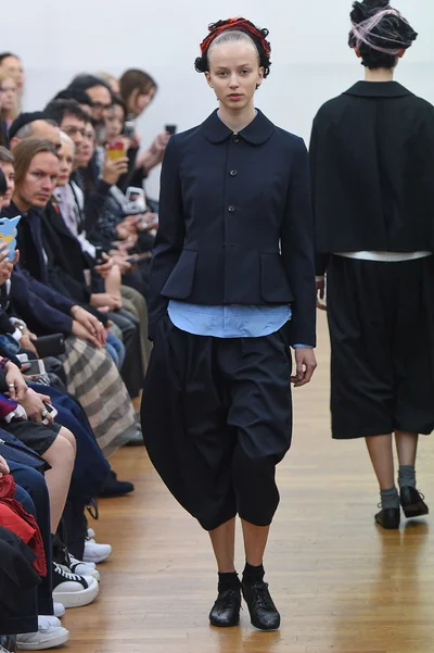 Look 3